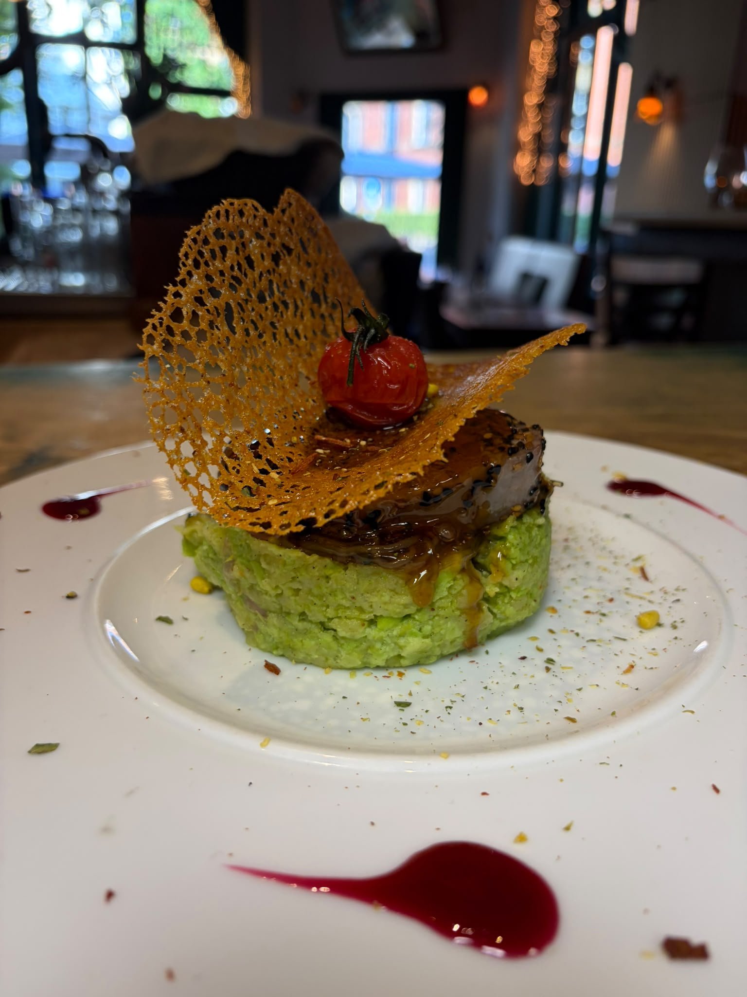 Timbale mit Korallenhippe